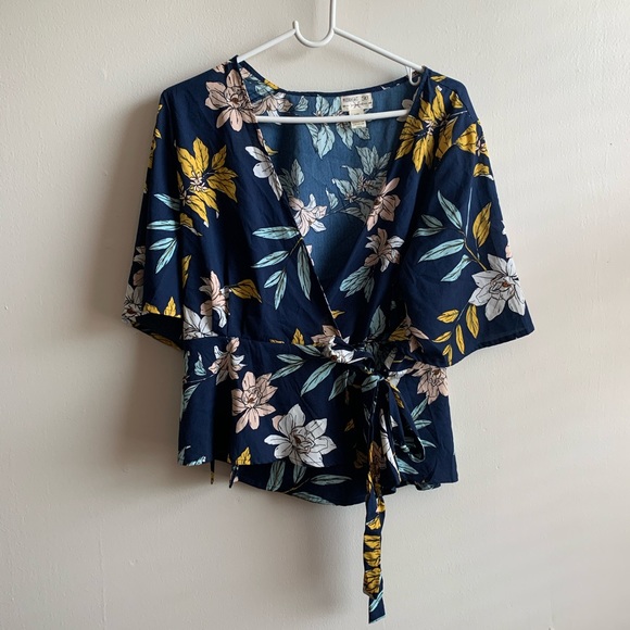 Floral Wrap Around - Picture 1 of 4